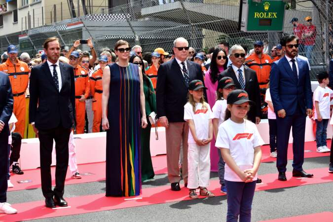 Andrea Casiraghi, la princesse Charlène de Monaco et le prince Albert II de Monaco, le roi de Malaisie, Abdullah Shah, Mohammed Ben Sulayem, le président de la Fédération internationale automobile (FIA) lors de la remise de prix du 80ème Grand Prix de Monaco de Formule 1.