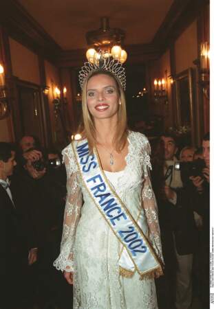 Sylvie Tellier devient Miss France 2002
