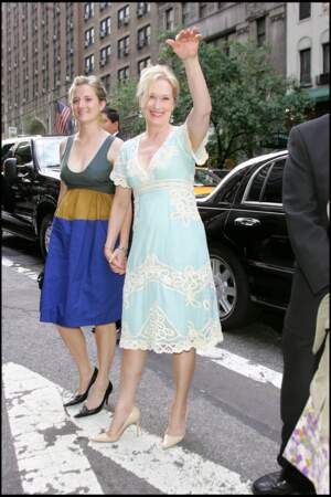 Meryl Streep main dans la main avec sa fille Mamie Gummer.
