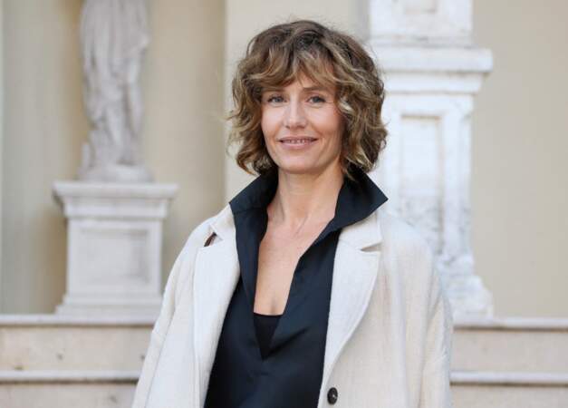 En 2022, Cécile de France incarne Jeanne dans Les Jeunes Amants de Carine Tardieu.