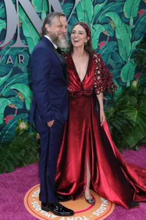 Soirée des 76èmes Tony Awards :
Joe Tippett et Sara Bareilles.
