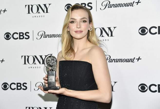 Soirée des 76èmes Tony Awards :
Jodie Comer remporte le prix de la meilleure performance d'une actrice dans un rôle principal dans une pièce de théâtre pour "Prima Facie".