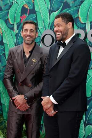 Soirée des 76èmes Tony Awards :
Aaron Rodgers et C.J. Uzomah.
