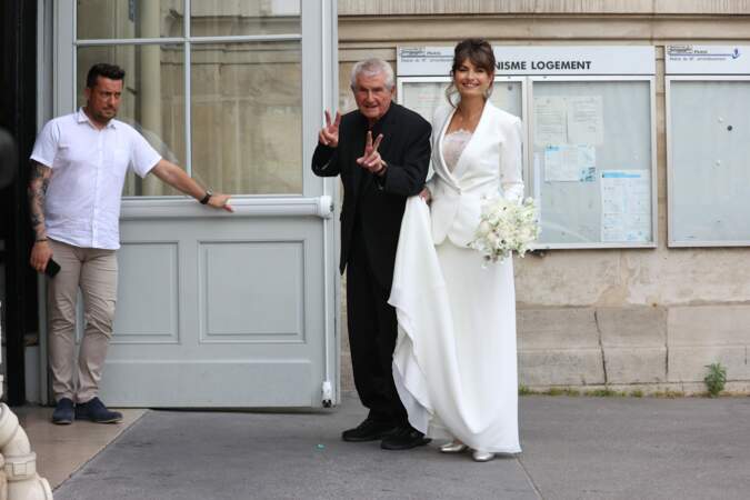 Mariage de Claude Lelouch et Valérie Perrin à la mairie du 18e arrondissement en présence de nombreuses personnalités