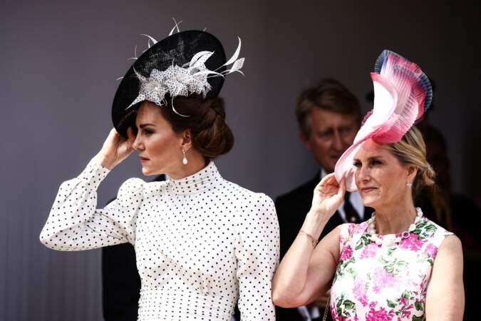 La princesse de Galles et la duchesse d'Édimbourg arrivent pour assister au service annuel de l'Ordre de la Jarretière à la chapelle St George, au château de Windsor, le 19 juin 2023.