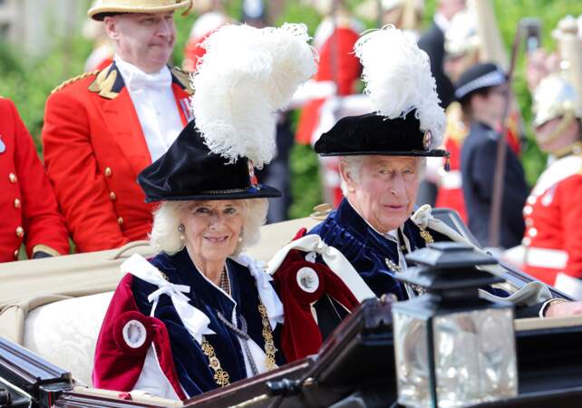 Le roi Charles III d'Angleterre et Camilla Parker Bowles, reine consort d'Angleterre sur le départ.