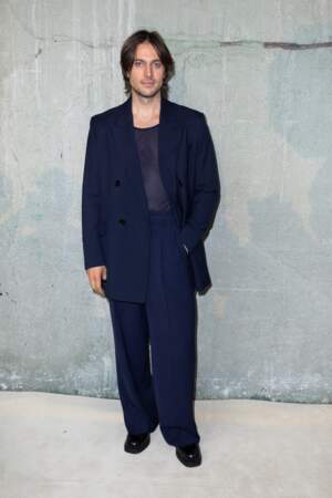 Défilé de mode Hommes printemps-été 2024 AMI lors de la fashion Week de Paris : Lucas Bravo.