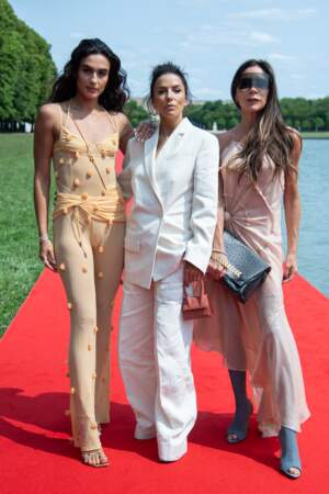Défilé Jacquemus au château de Versailles : Isabela Rangel Grutman, Eva Longoria et Victoria Beckham.
