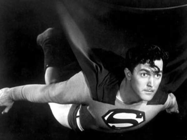 Superman, le super-héros de DC Comics a connu plusieurs interprètes, à commencer par Kirk Alyn.
