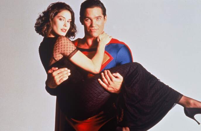 Dean Cain est le sixième acteur à avoir interprété Superman en prise de vues réelles. Il a joué le rôle de Clark Kent alias Superman dans la série télévisée Loïs et Clark : Les Nouvelles Aventures de Superman, où il donne la réplique à Teri Hatcher.