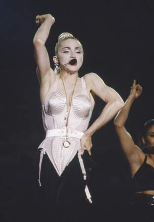Madonna en body à seins coniques Jean-Paul Gaultier en 1990