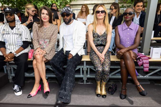 Charlotte Casiraghi , Kendrick Lamar, Vanessa Paradis et Lupita Nyong'o au premier rang pour assister au défilé de mode Chanel collection Haute Couture Automne/Hiver 2023/24 lors de la Fashion Week de Paris.