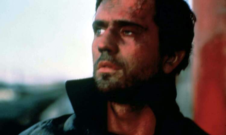 Mel Gibson né le 3 janvier 1956 à Peekskill, dans l'État de New York, aux États-Unis, est un acteur, réalisateur, scénariste et producteur américain.
Sur cette photo prise en 1979 sur le tournage de Mad Max, il a 23 ans.
