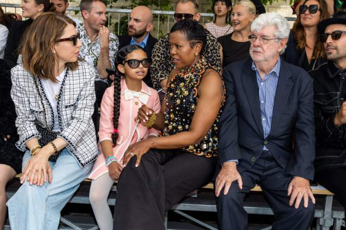 Sofia Coppola, Mellody Hobson, sa fille et son mari George Lucas au défilé Chanel, le 4 juillet 2023.
