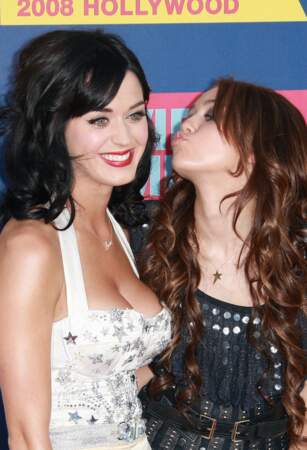 Pourtant, quelques années auparavant, Katy Perry avait vécu une expérience similaire avec Miley Cyrus.
