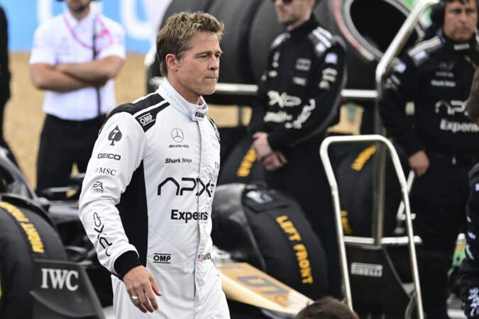 Brad Pitt sur le tournage de son prochain film lors d'une course de Formule 1 sur le circuit Silverstone