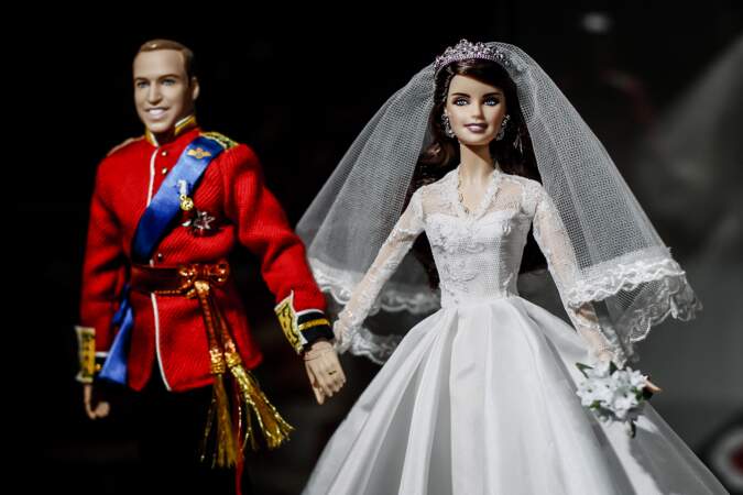 Voici la poupée Barbie à l'effigie de Kate Middleton et le prince William