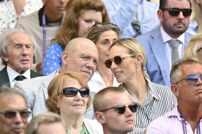 Mike Tindall et sa femme Zara Tindall assistent au tournoi de tennis de Wimbledon le 12 juillet 2023.