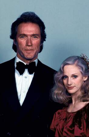 Clint Eastwood a alors vécu au grand jour sa relation avec l’actrice Sondra Locke.