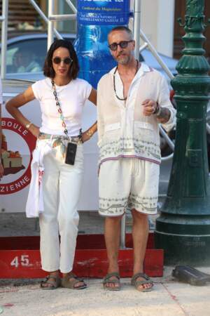 L'auteur et scénariste Philippe Caverivière et sa compagne Sarah lors d'un tournoi de Pétanque, le 17 juillet 2023. 