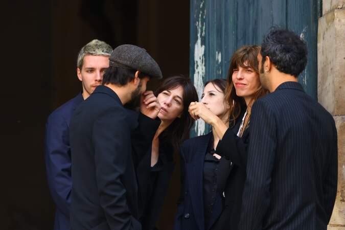 Charlotte Gainsbourg réconforte son fils Ben Attal