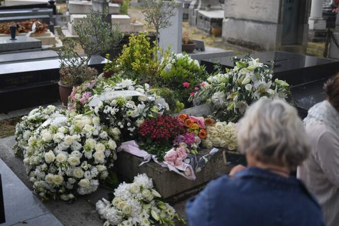 Jane Birkin repose au cimetière du Montparnasse tout comme son amour de longue date Serge Gainsbourg et sa fille Kate Barry.
