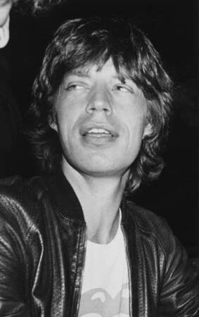Mick Jagger fut pendant une grande partie de sa carrière musicale associé à des affaires de consommation de drogues. 