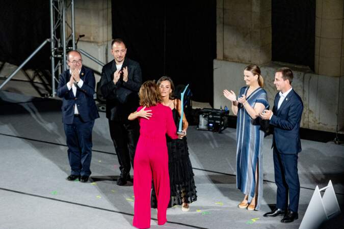 La reine Letizia d'Espagne a remis le Master of Cinema Award à l’actrice Irène Jacob lors de la cérémonie de clôture de la 13e édition de l'Atlántida Film Fest.