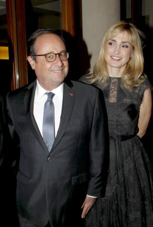 C'est la première femme que François Hollande a épousée, vivant auparavant toujours au sein de relations libres. 