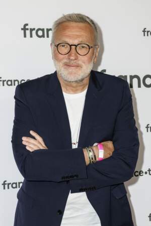Il est particulièrement connu pour avoir animé de nombreuses émissions à succès, notamment "On n'est pas couché" sur France 2 et "Les Grosses Têtes" sur RTL. 
