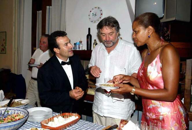 En juin 1997, De Niro et Hightower se sont officiellement mariés chez eux à Marbletown, New York