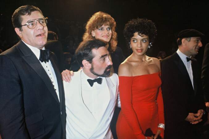 Robert De Niro a croisé Diahnne Abbott pour la première fois en 1975 alors qu'ils travaillaient sur Taxi Driver de Martin Scorsese. Le couple a commencé une relation hors écran et, en 1976, ils se sont mariés