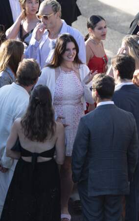 Lana Del Rey a également été aperçue en train de se rendre à la réception de mariage.