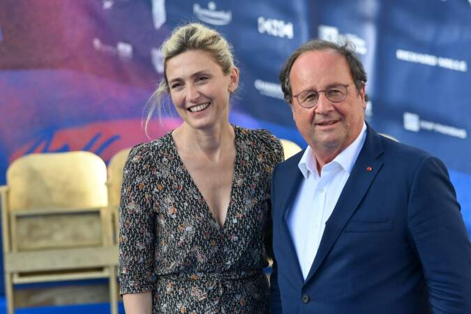 De nombreuses stars étaient également présentes comme Julie Gayet et l'ancien président François Hollande sur le tapis bleu de la 16ème édition du festival du film francophone de Angoulême