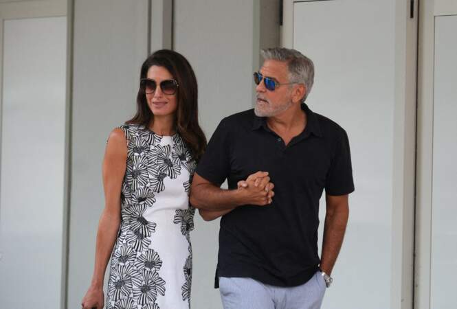 En 2023, la 80e Mostra de Venise se déroulera du 30 août au 9 septembre sur le Lido. 
George Clooney et sa femme Amal Clooney arrivent à la Mostra de Venise 2023 le 29 août 2023.