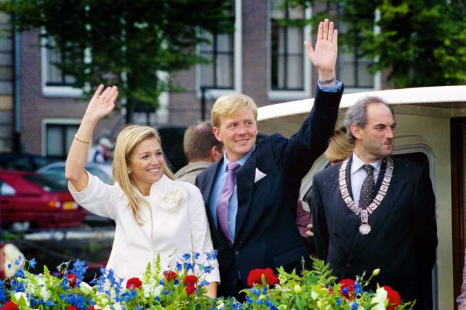 
Elle devient, en 2002, princesse des Pays-Bas, princesse d’Orange-Nassau, dame d’Amsberg par son mariage avec le prince Willem-Alexander des Pays-Bas, prince d’Orange.
Ainsi, le 30 avril 2013, date à laquelle l’abdication de la reine Beatrix en faveur de son fils Willem-Alexander prend effet, la princesse Máxima devient reine des Pays-Bas.