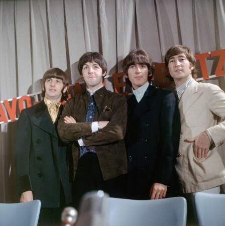 Les Beatles, ce groupe pop ultra-populaire a failli enregistrer une chanson pour ce film. Mais à la place ils ont inspiré ces quatre vautours emblématiques.