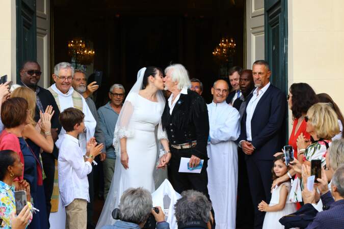Hugues Aufray et sa compagne Muriel se sont mariés ce samedi 2 septembre à Marly Le Roi 