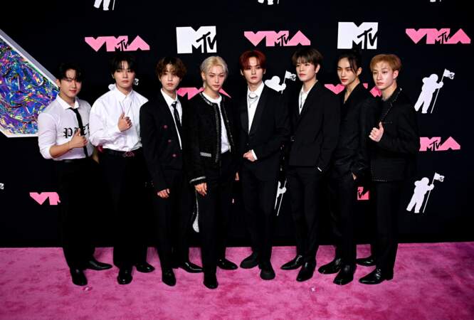 Bang Chan, Lee Know, Changbin, Hyunjin, Han, Felix, Seungmin, et I.N. de Stray Kids assistent aux MTV Video Music Awards 2023