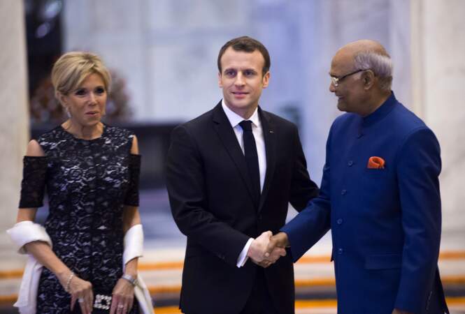 Brigitte Macron très élégante en robe longue pour assister au banquet du président de la République d'Inde