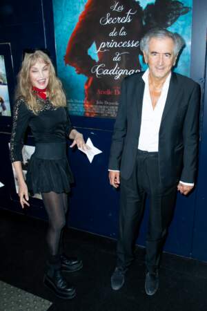 Arielle Dombasle et son marie Bernard-Henri Lévy en 2023 à la première du film Les secrets de la princesse de Cadignan