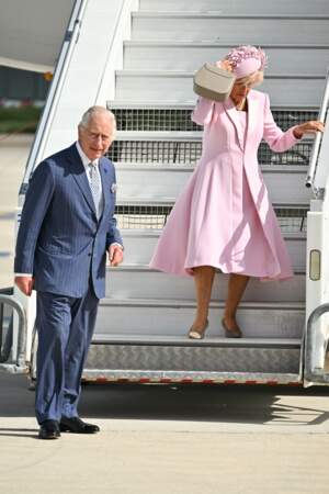 Le roi Charles III et la reine Camilla arrivent à l'aéroport d'Orly, à Paris
