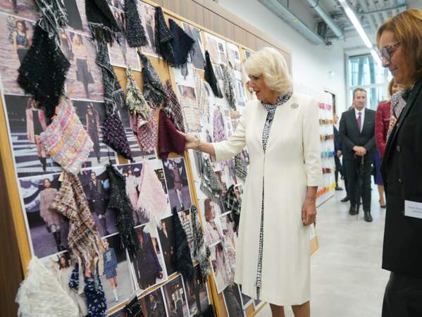 La reine Camilla admire le savoir-faire français