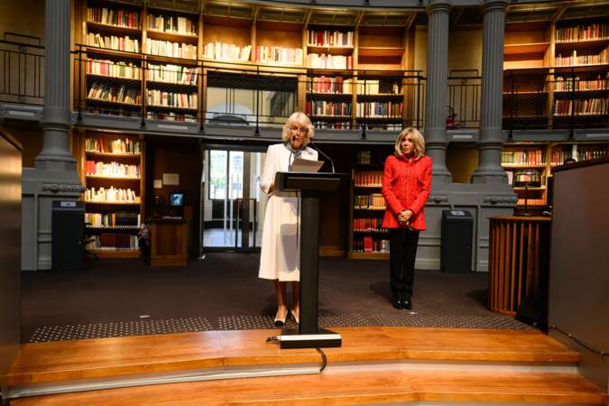 Le lendemain, le 21 septembre 2023, la reine Camilla donne un speech pour le lancement d'un prix littéraire franco-britannique à la bibliothèque nationale de France. Elle est accompagnée de Brigitte Macron