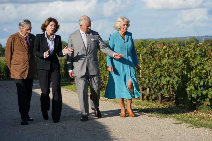 Le roi Charles III et Camilla Parker Bowles visitent le domaine viticole Château Smith Haut Lafitte à Martillac près de Bordeaux