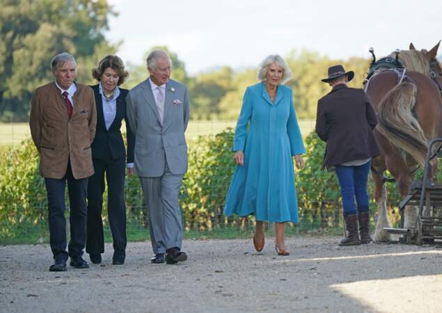 Le roi Charles III et Camilla Parker Bowles visitent le domaine viticole Château Smith Haut Lafitte à Martillac près de Bordeaux