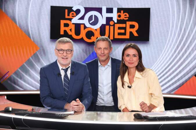 Le 25 septembre 2023, Laurent Ruquier faisait la grande première de sa nouvelle émission sur BFMTV. C'est l'occasion pour nous de revenir sur les coulisses de cette première