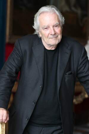 En 2023, Pierre Arditi fait un malaise sur scène pendant une représentation de la pièce Le Lapin avec Muriel Robin. Le 1er décembre 2023, il aura 79 ans