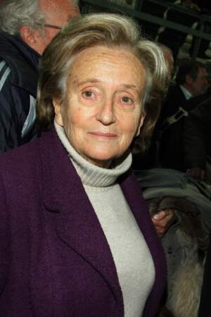 Elle incarne Bernadette Chirac, l'ex première dame du pays