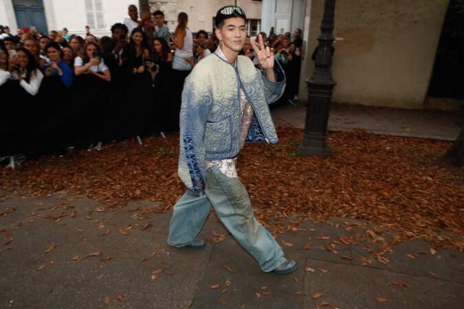 Matthew Kim au défilé Acne Studios lors de la Fashion Week de Paris.